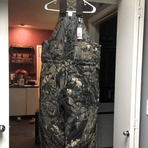 Brand new gun flint men’s camo bibs